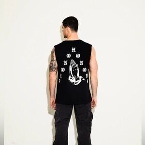 PRAYING HANDS BLACK SLEEVELESS HONOUR SIZE LARGE